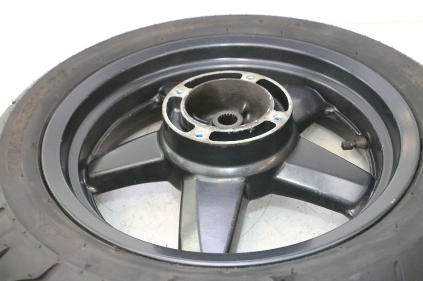 photo de ACHTERWIELVELG EN BAND YAMAHA XMAX X-MAX 125 (2006 - 2009) - Staat van het oppervlak