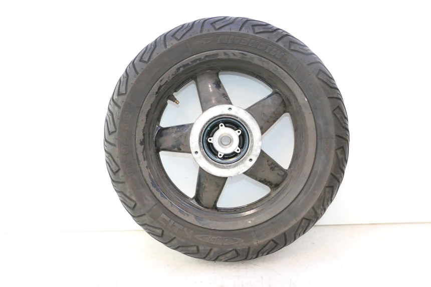 photo de ACHTERWIELVELG EN BAND YAMAHA X-MAX XMAX 125 (2010 - 2013) - Hoofdaanzicht