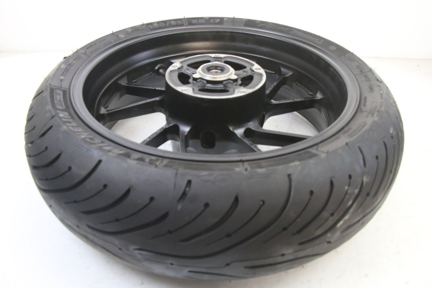 photo de ACHTERWIELVELG EN BAND YAMAHA TRACER 7 700 (2020 - 2024) - Bevestigingspunten