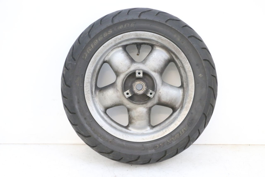 photo de ACHTERWIELVELG EN BAND YAMAHA YP MAJESTY 125 (2002 - 2006) - Hoofdaanzicht