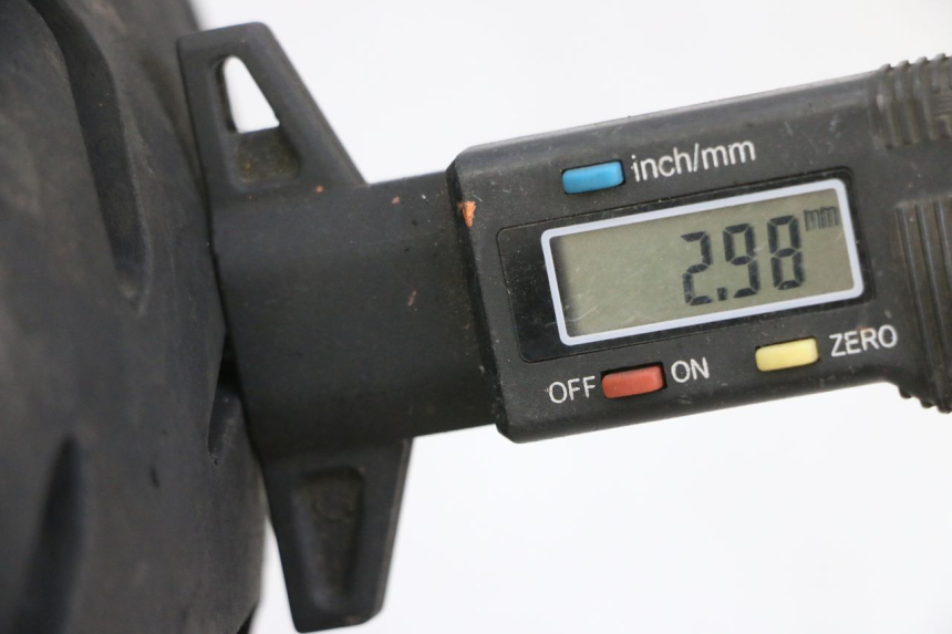 photo de ACHTERWIELVELG EN BAND YAMAHA YP MAJESTY 125 (2002 - 2006) - Detail van het onderdeel