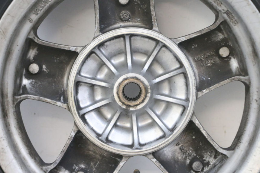 photo de ACHTERWIELVELG EN BAND YAMAHA YP MAJESTY 125 (2002 - 2006) - Zoom op componenten