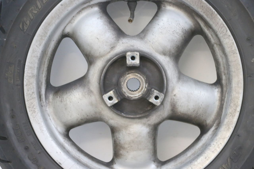 photo de ACHTERWIELVELG EN BAND YAMAHA YP MAJESTY 125 (2002 - 2006) - Detailaanzicht