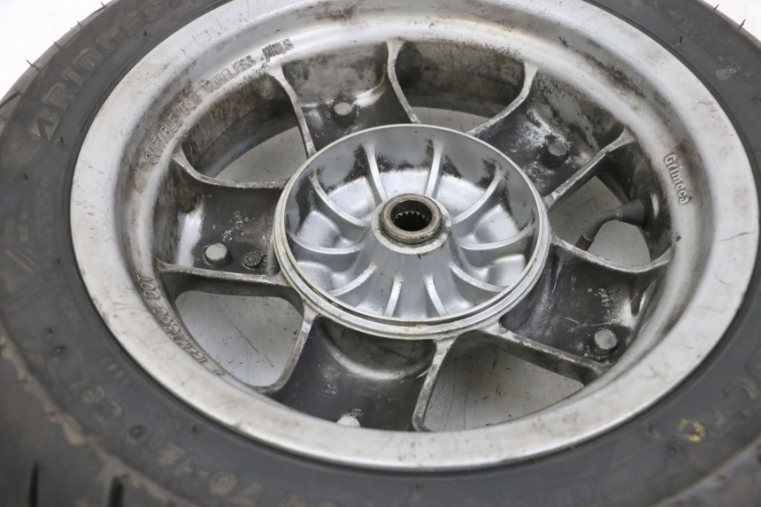 photo de ACHTERWIELVELG EN BAND YAMAHA YP MAJESTY 125 (2002 - 2006) - Andere kijkhoek