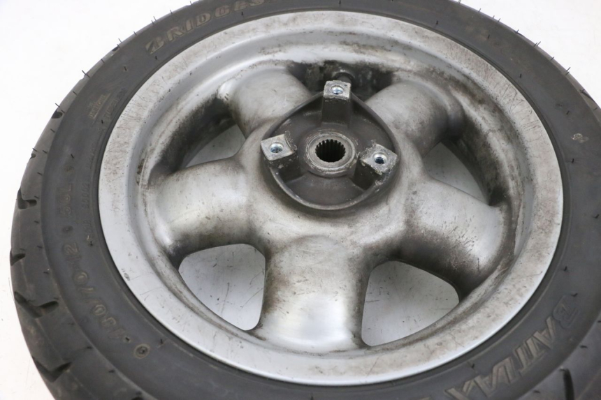 photo de ACHTERWIELVELG EN BAND YAMAHA YP MAJESTY 125 (2002 - 2006) - Staat van het oppervlak