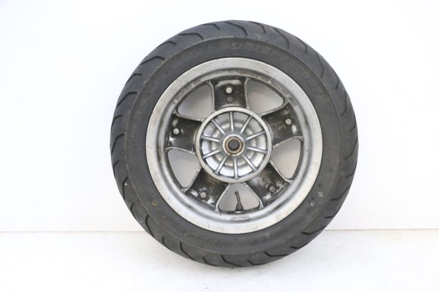 photo de ACHTERWIELVELG EN BAND YAMAHA YP MAJESTY 125 (2002 - 2006) - Markeringen en referenties