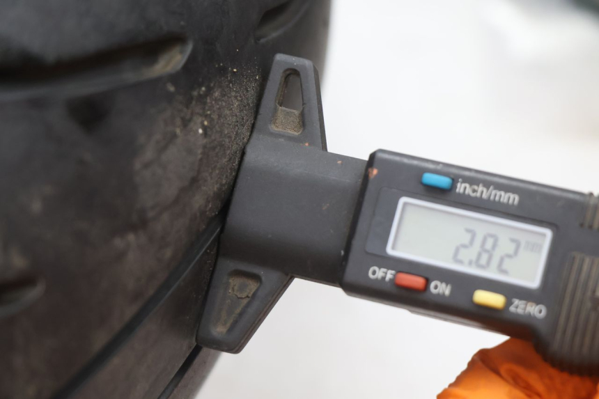 photo de ACHTERVELG EN BAND KAWASAKI ZX-6R ZX6R 600 (2000 - 2002) - Bevestigingspunten