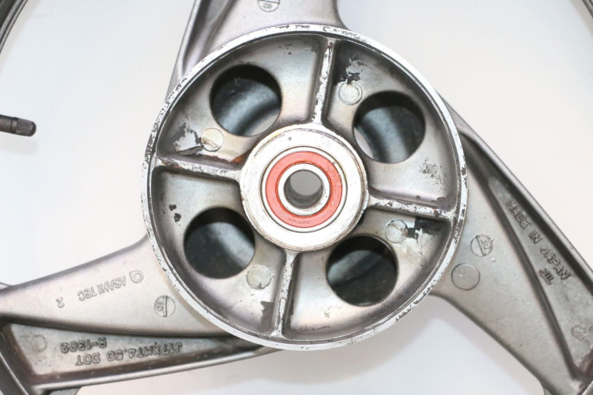 photo de ACHTERVELG EN BAND KAWASAKI ZZR 600 (1995 - 2004) - Detail van het onderdeel