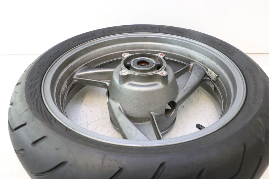 photo de ACHTERVELG EN BAND KAWASAKI ZZR 600 (1995 - 2004) - Zoom op componenten