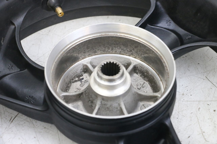 photo de ACHTERVELG KYMCO AGILITY FR 2T 50 (2012 - 2017) - Zoom op componenten