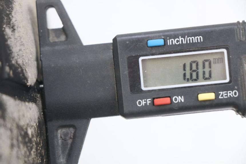 photo de ACHTERVELG SUZUKI GSX-F GSX  F 1100 (1988 - 1994) - Detail van het onderdeel