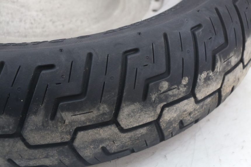 photo de ACHTERVELG HARLEY DAVIDSON SPORTSTER XL CUSTOM 883 (1999 - 2006) - Focus op structuur