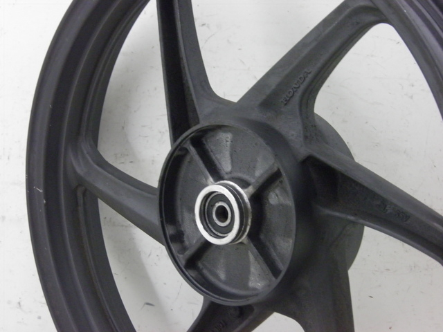 photo de ACHTERVELG HONDA CBF 125 (2009 - 2015) - Detail van het onderdeel