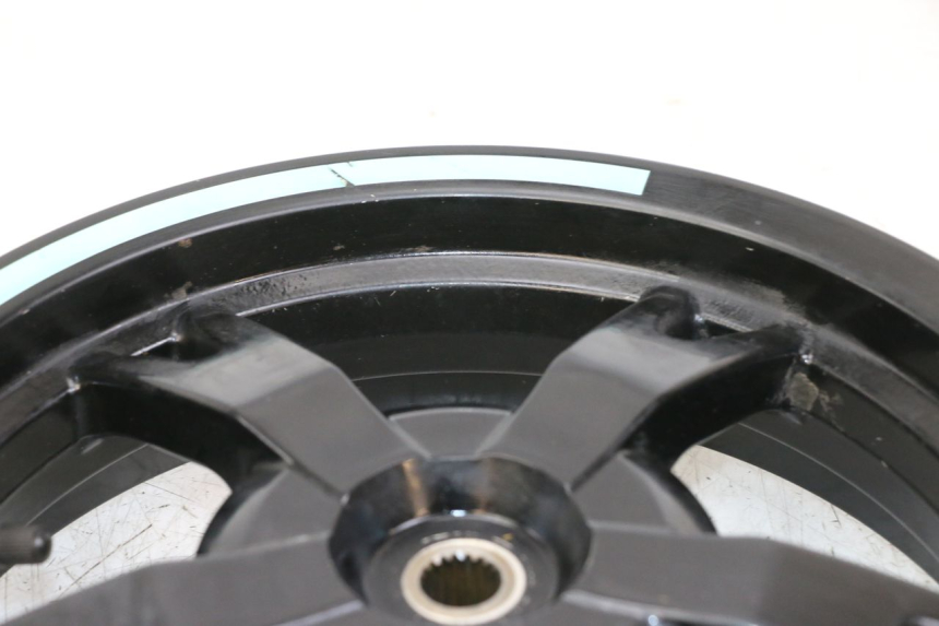 photo de ACHTERVELG PEUGEOT STREETZONE 4T 50 (2018 - 2023) - Kenmerkende details