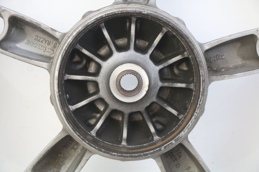 photo de ACHTERVELG APRILIA SCARABEO 100 (2003 - 2012) - Kenmerkende details