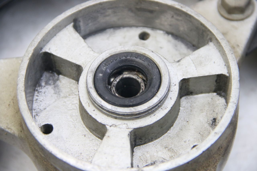 photo de ACHTERVELG JAWA STELLA BABETTA 134 50 - Bevestigingspunten