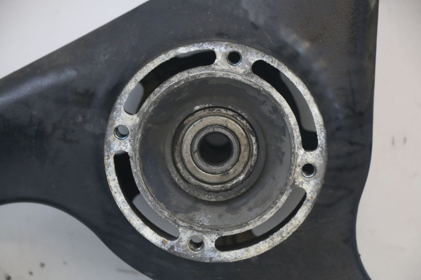 photo de ACHTERVELG SUZUKI GS F 500 (2004 - 2007) - Zoom op componenten