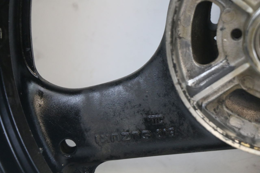 photo de ACHTERVELG SUZUKI GS F 500 (2004 - 2007) - Bevestigingspunten