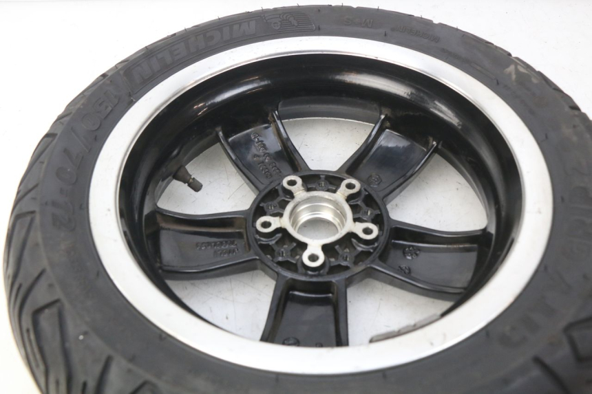 photo de ACHTERVELG PIAGGIO VESPA GTS IGET ABS 125 (2017 - 2023) - Detail van het onderdeel