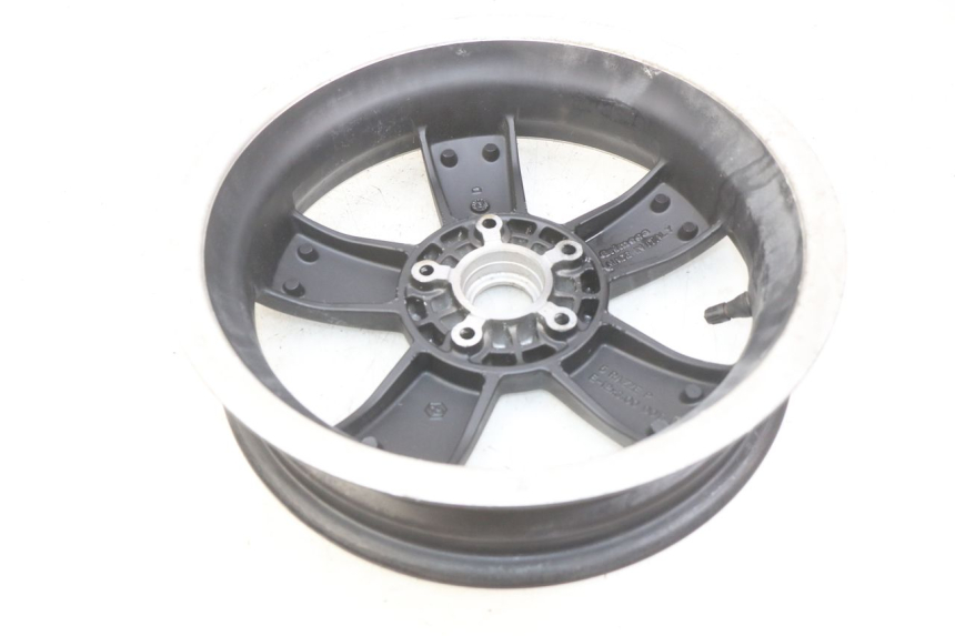 photo de ACHTERVELG PIAGGIO VESPA GTS SUPER IE 125 (2009 - 2016) - Kenmerkende details