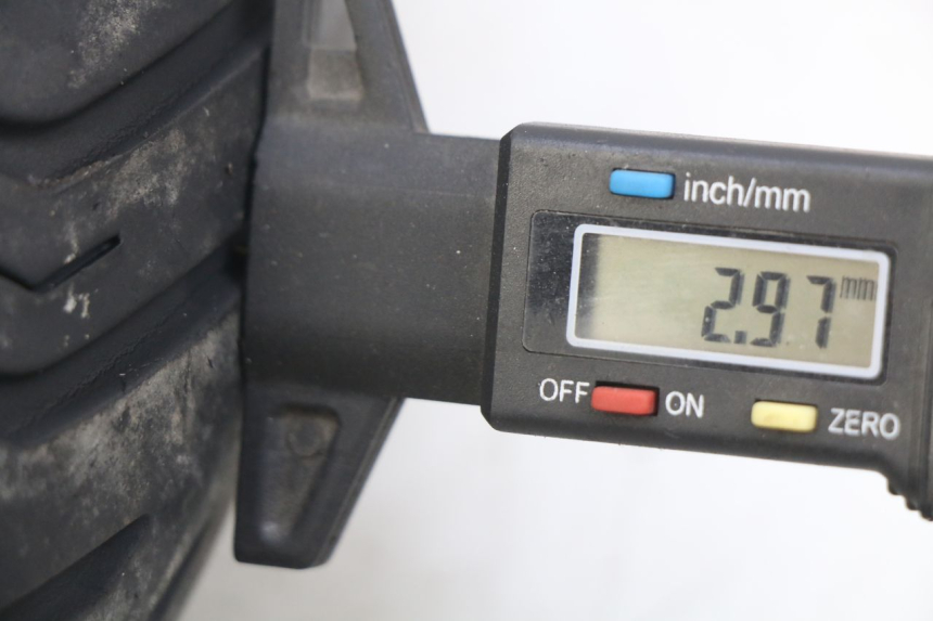 photo de ACHTERVELG PIAGGIO VESPA LXV 125 (2006 - 2009) - Detail van het onderdeel