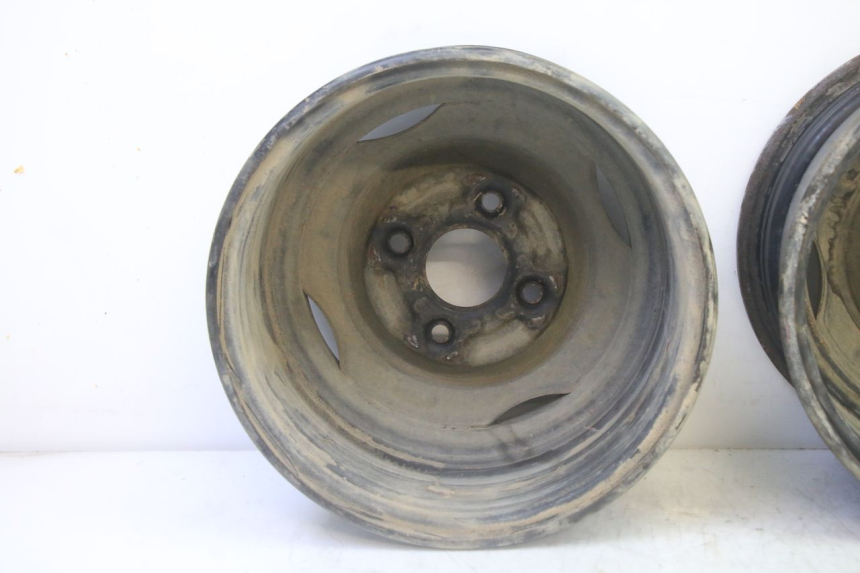 photo de ACHTERVELG YAMAHA YFM GRIZZLY 550 (2008 - 2015) - Kenmerkende details