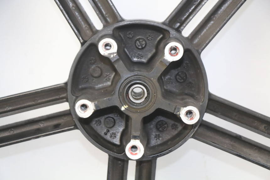 photo de VOORVELG KYMCO AGILITY 16+ 4T 50 (2018 - 2023) - Kenmerkende details