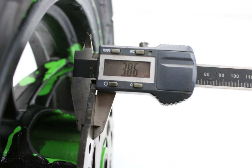 photo de VOORVELG KYMCO AGILITY NAKED RENOUVO 4T 50 (2018 - 2020) - Bevestigingspunten