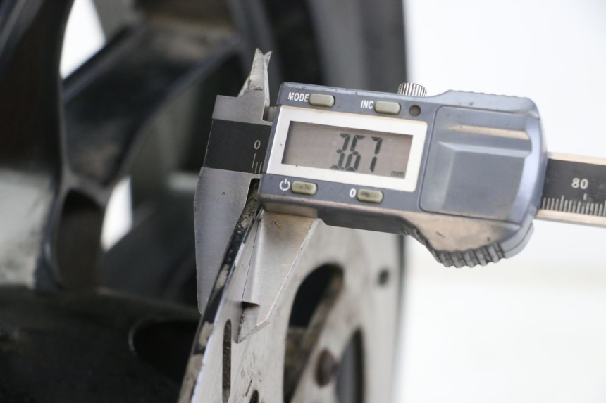 photo de VOORVELG APRILIA SR MOTARD 50 (2012 - 2018) - Technische close-up