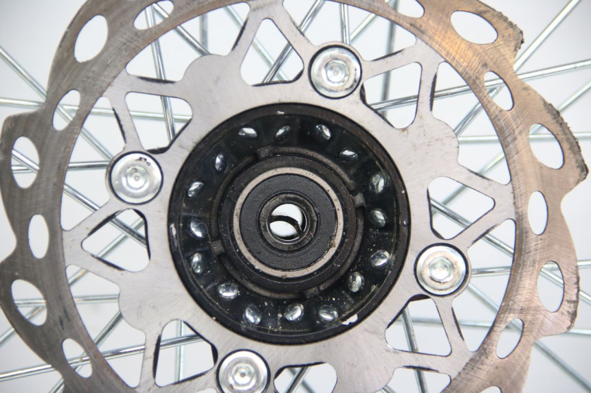 photo de VOORVELG CCR DIRT BIKE 125 - Technische close-up