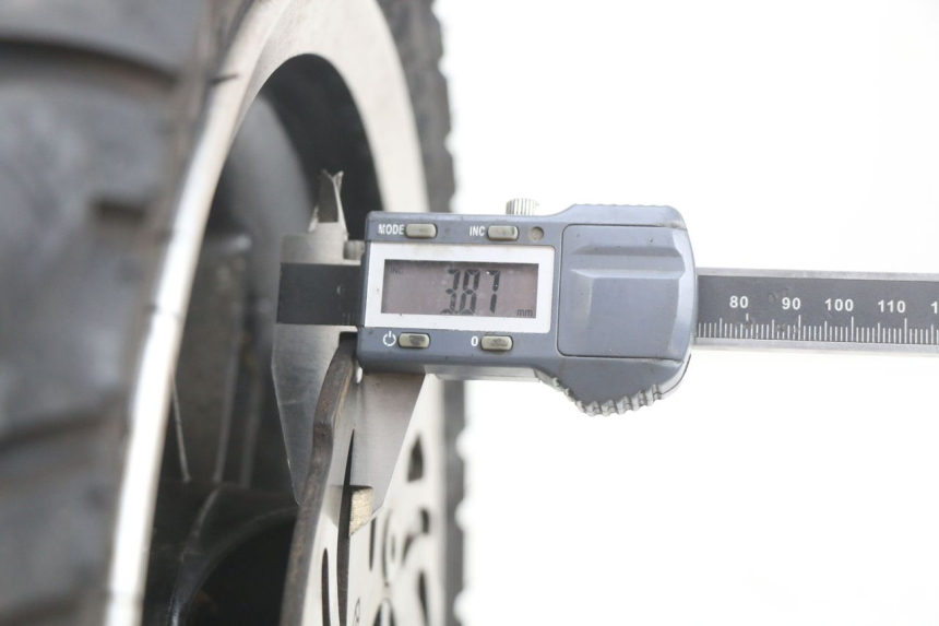 photo de VOORVELG KEEWAY F-ACT FACT 50 (2006 - 2011) - Zoom op gebruiksstaat