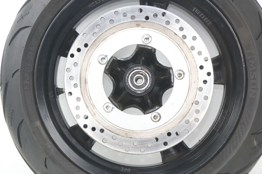 photo de VOORVELG JM MOTORS F45i 4T 50 (2020 - 2023) - Zoom op componenten