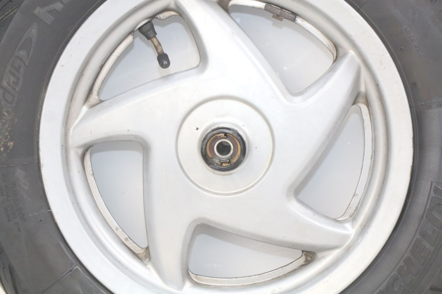 photo de VOORVELG HONDA FES PANTHEON 2T 125 (1998 - 2002) - Kenmerkende details