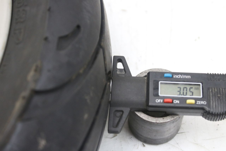 photo de VOORVELG PIAGGIO FLY 4T 50 (2013 - 2017) - Detailaanzicht