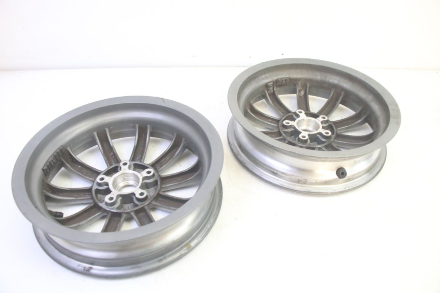 photo de VOORVELG PIAGGIO MP3 LT 400 (2007 - 2012) - Profielaanzicht