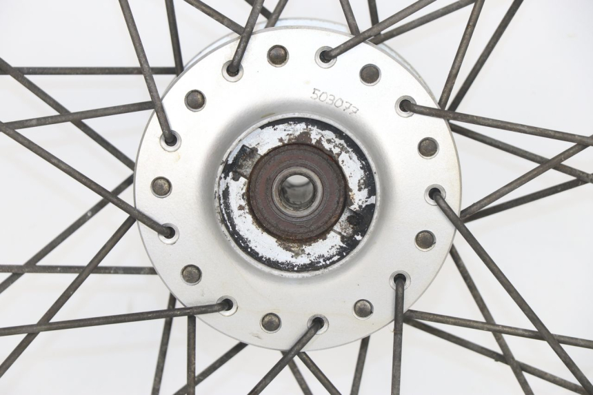 photo de VOORVELG SUZUKI GN 125 (1997 - 2000) - Kenmerkende details