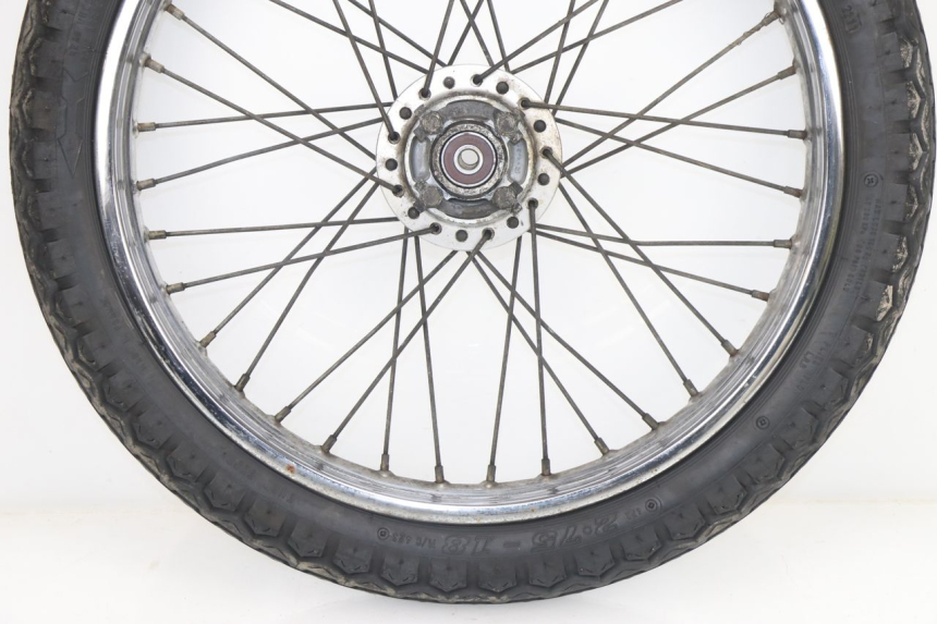 photo de VOORVELG SUZUKI GN 125 (1997 - 2000) - Zoom op componenten