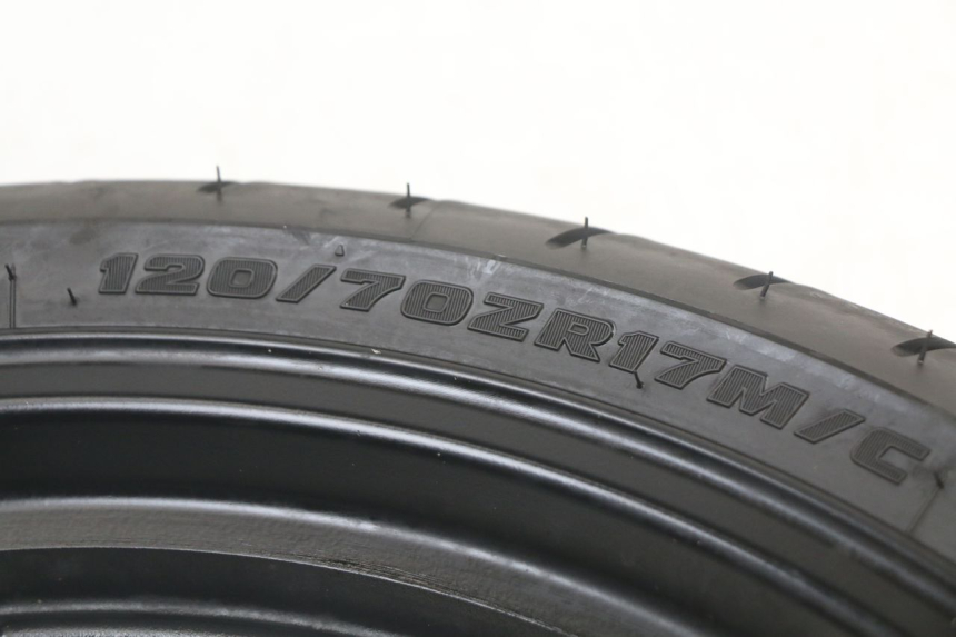 photo de VOORVELG SUZUKI GS F 500 (2004 - 2007) - Alternatieve hoek