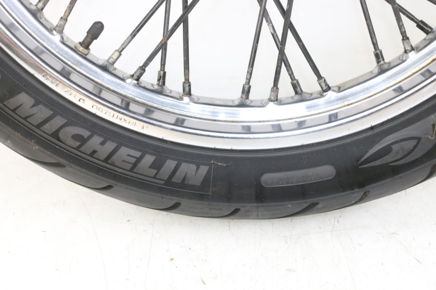 photo de VOORVELG YAMAHA XVS DRAG STAR DRAGSTAR 650 (1997 - 2007) - Zoom op componenten