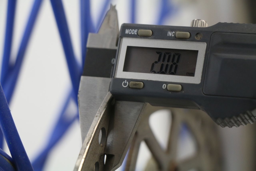 photo de VOORVELG YAMAHA YZ 125 (1998 - 2005) - Technische close-up