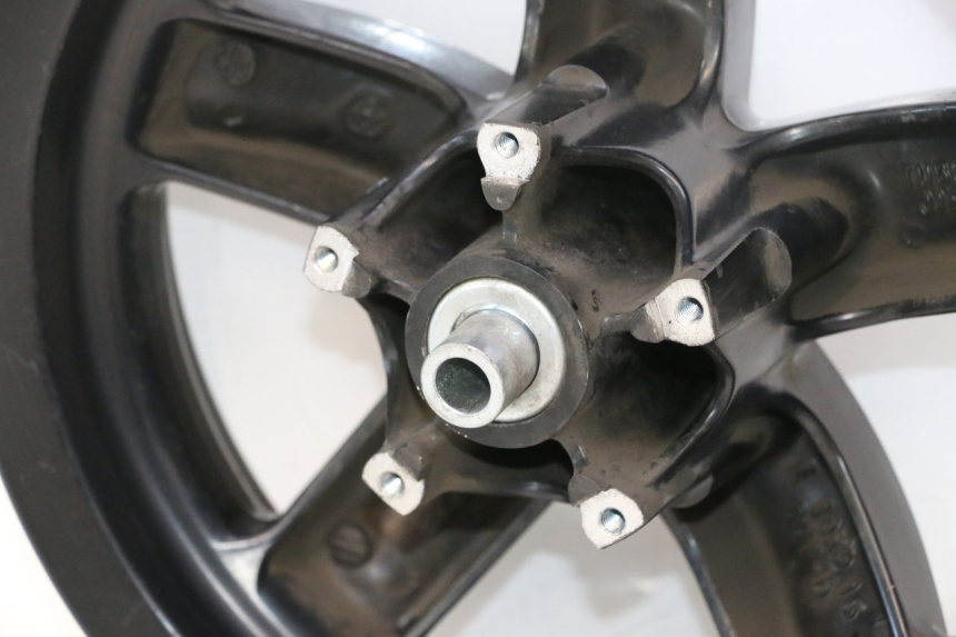 photo de VOORWIEL PIAGGIO ZIP IGET 4T 50 (2021 - 2023) - Technische close-up