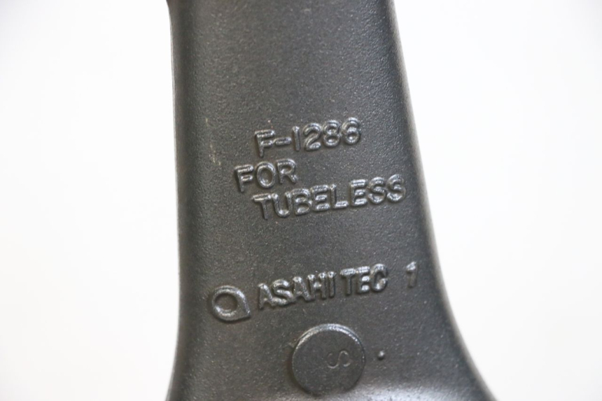 photo de VOORVELG KAWASAKI ZR 7 750 (1999 - 2004) - Andere kijkhoek