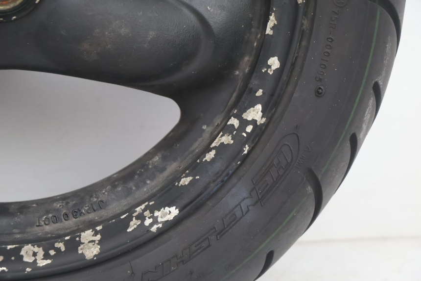 photo de VOORVELG EN BAND KYMCO AGILITY 4T 50 (2005 - 2018) - Bevestigingspunten