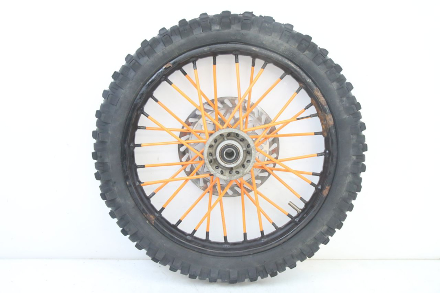 photo de VOORVELG EN BAND APOLLO RFZ 125 - Gecontroleerd onderdeel