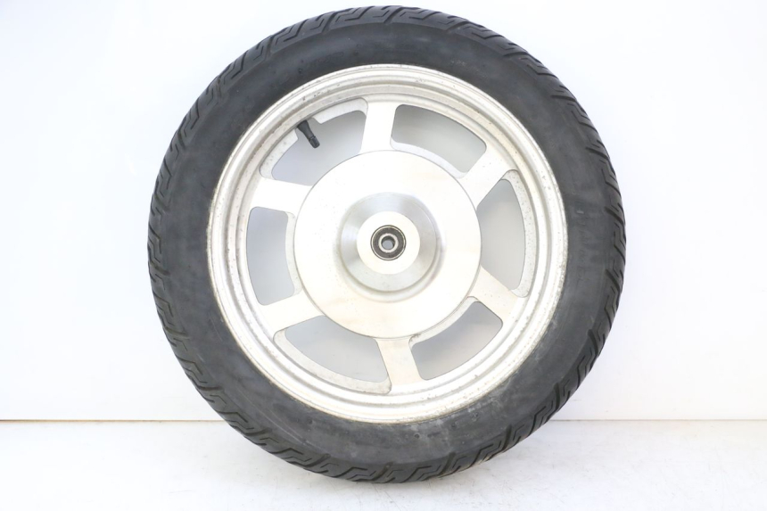 photo de VOORVELG EN BAND HYOSUNG GV AQUILA 125 (2000 - 2009) - Zoom op componenten