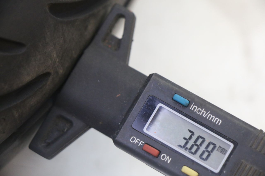 photo de VOORVELG EN BAND SUZUKI BURGMAN 125 (2007 - 2014) - Focus op structuur