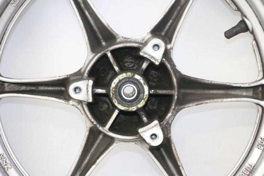 photo de VOORVELG EN BAND SUZUKI BURGMAN 125 (2007 - 2014) - Focus op structuur