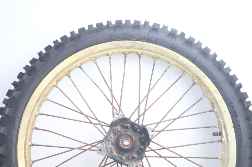 photo de VOORVELG EN BAND SUZUKI DR S 600 (1985 - 1989) - Kenmerkende details