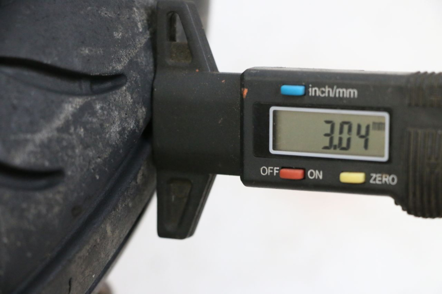 photo de VOORVELG EN BAND MBK FLAME X 125 (2007 - 2016) - Detail van het onderdeel