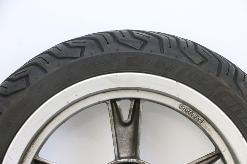 photo de VOORVELG EN BAND PEUGEOT KISBEE 4T 50 (2010 - 2017) - Kenmerkende details